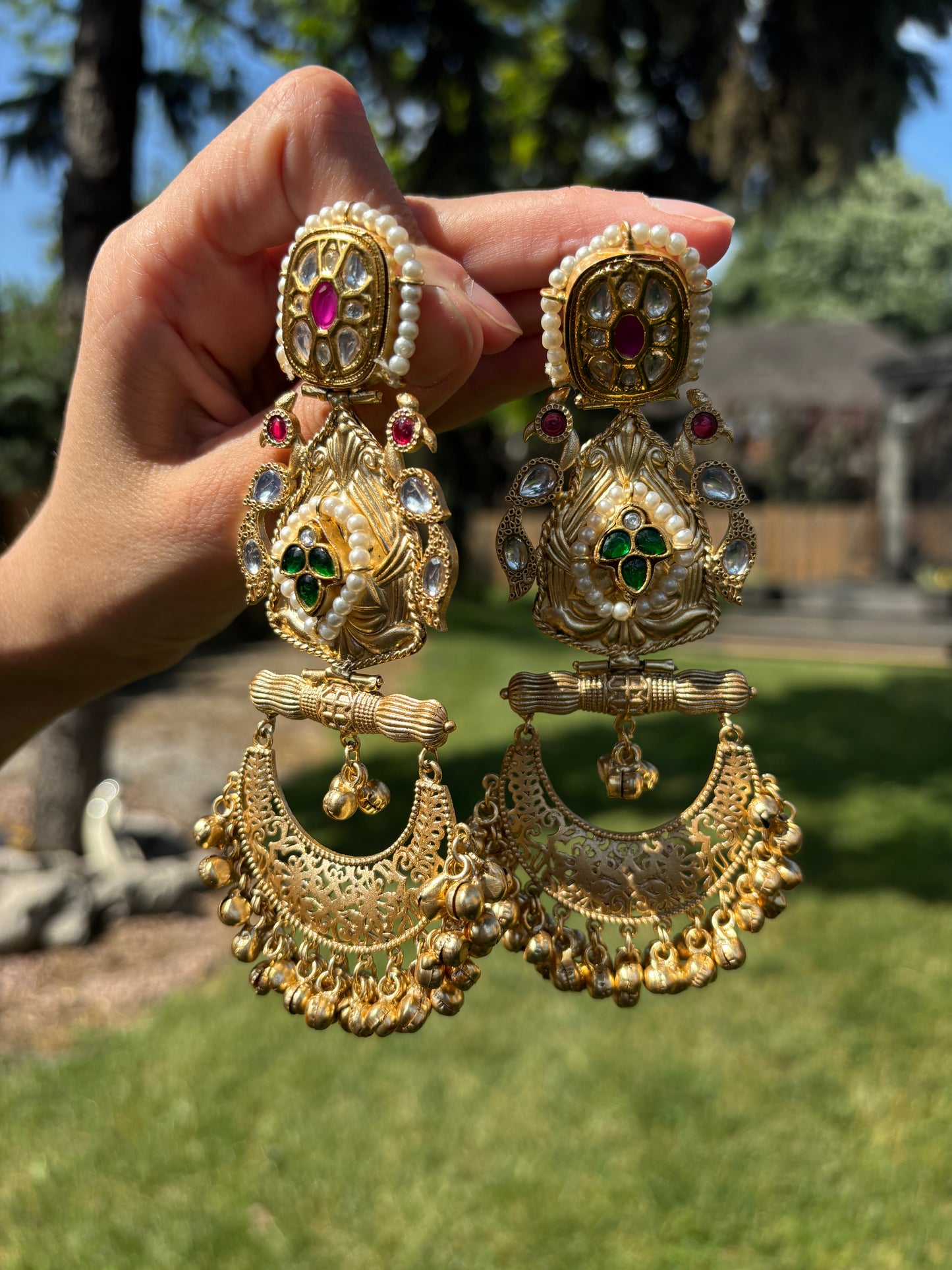 Amrapali Danglers