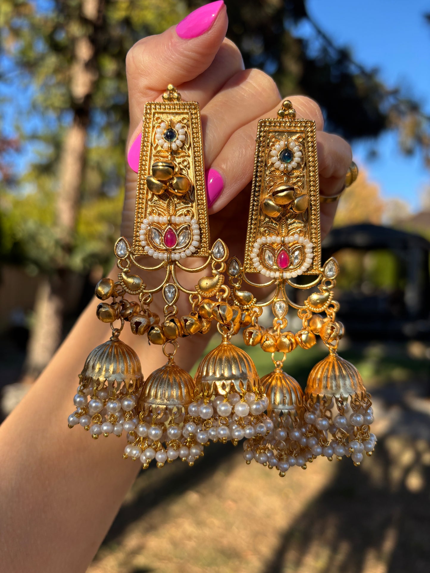 Suhani Jhumki