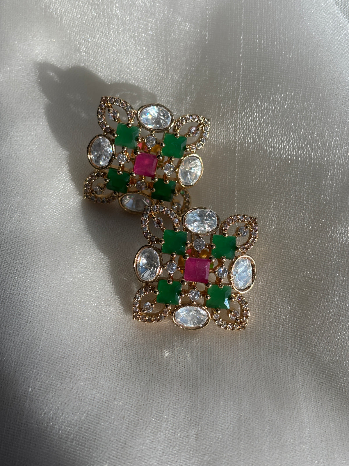 Esra Studs