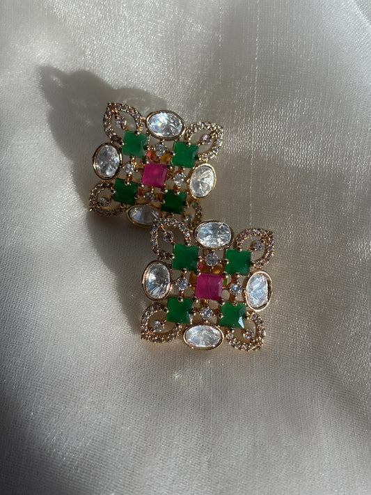 Esra Studs