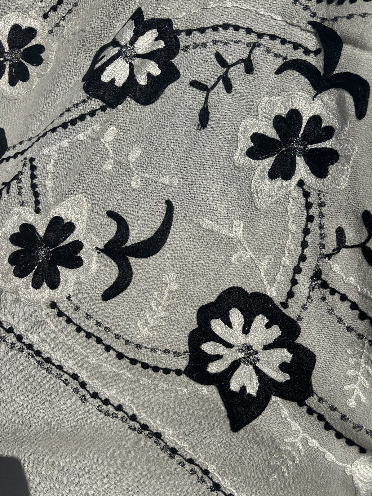 Aari Shawl