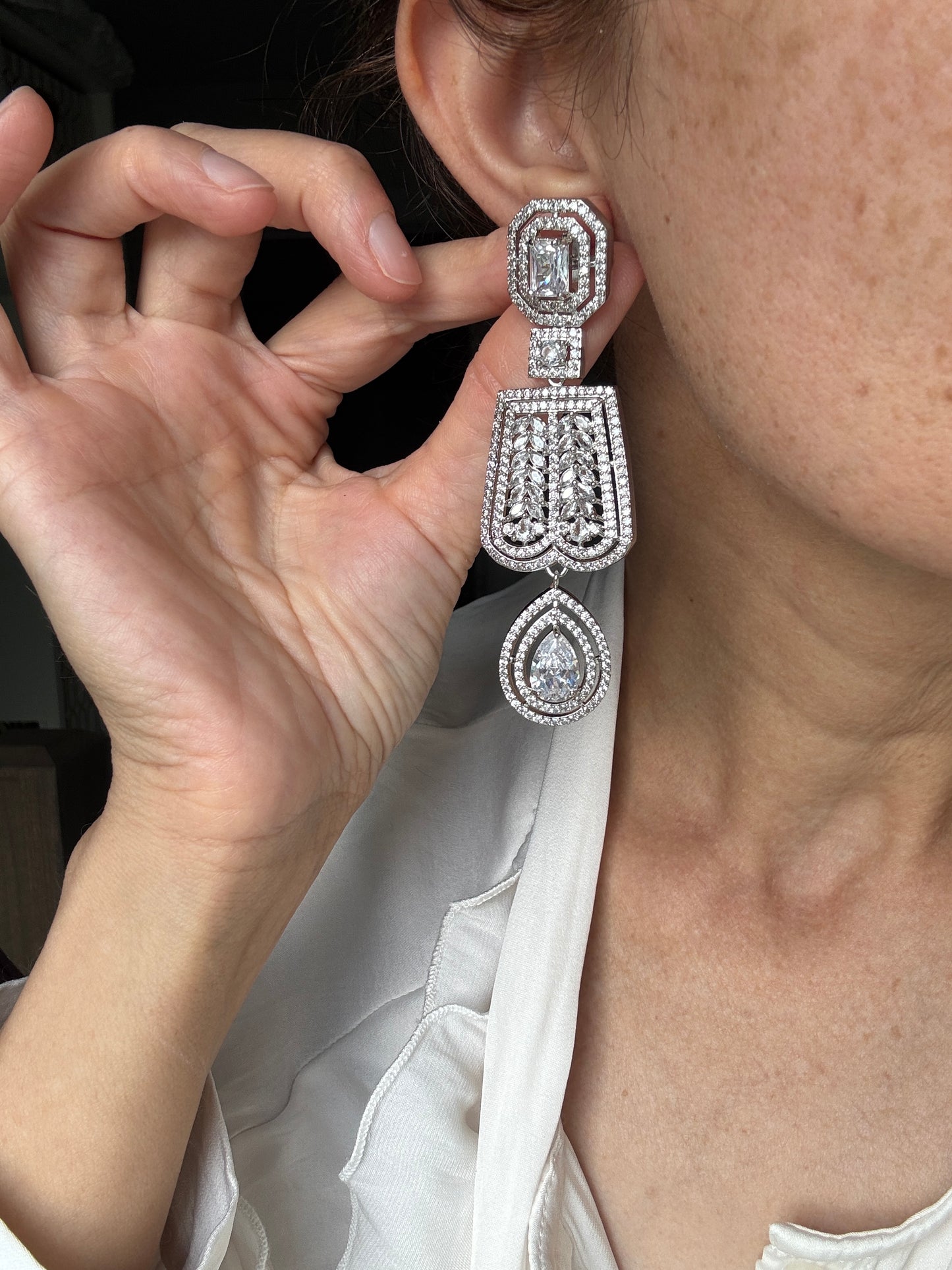 Dia Earrings