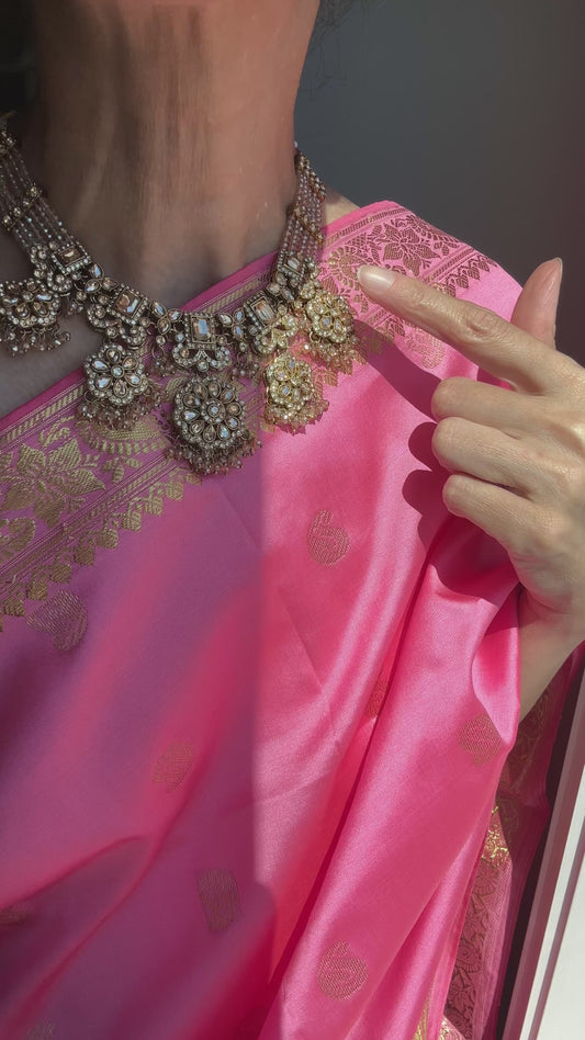 Rekha Set