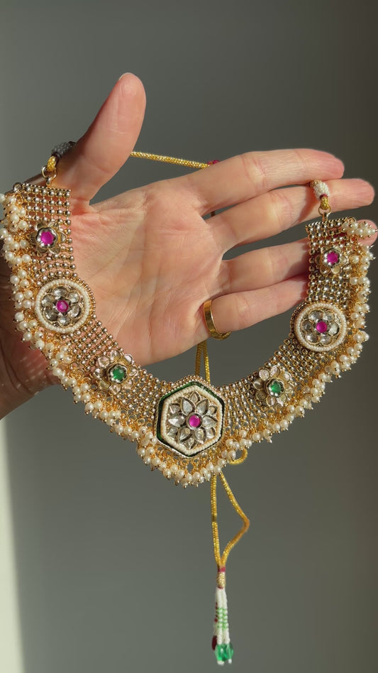 Malti Kundan Set